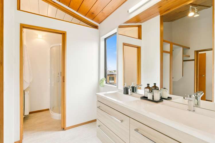 7 Nadia Grove Khandallah_22