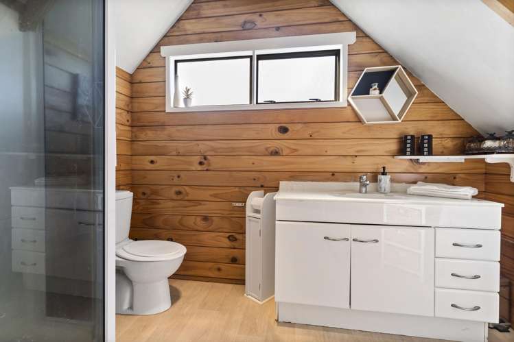 28a Hoylake Place Wattle Downs_11