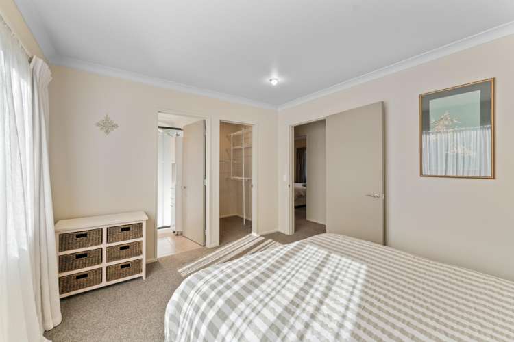 1/1 The Moorings Two Mile Bay_17