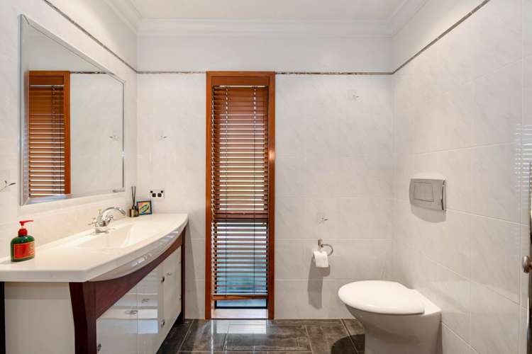 1 Myra G Place Stanmore Bay_8