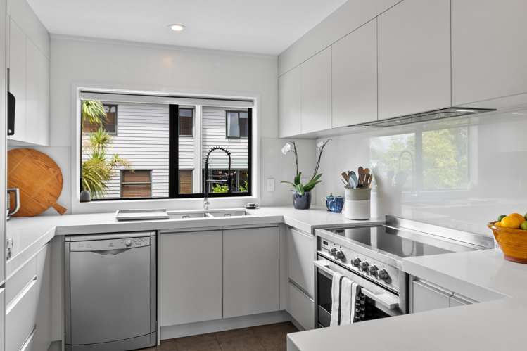 8/115 Church Street Onehunga_6