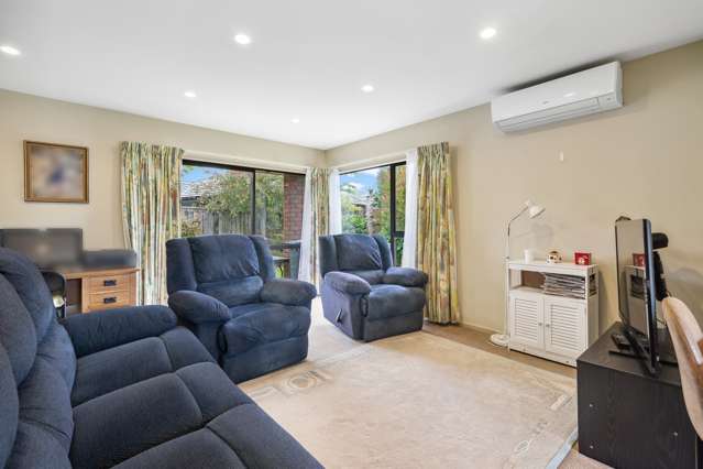 4/3 Cooper Street Taita_3