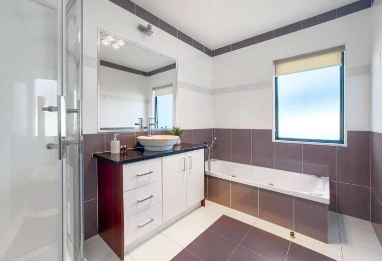 28 Malahide Drive Flat Bush_14