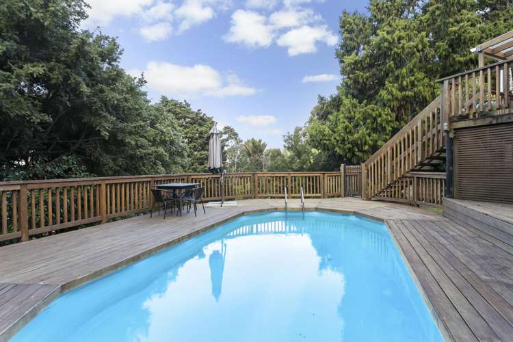 903 West Coast Road Waiatarua_11