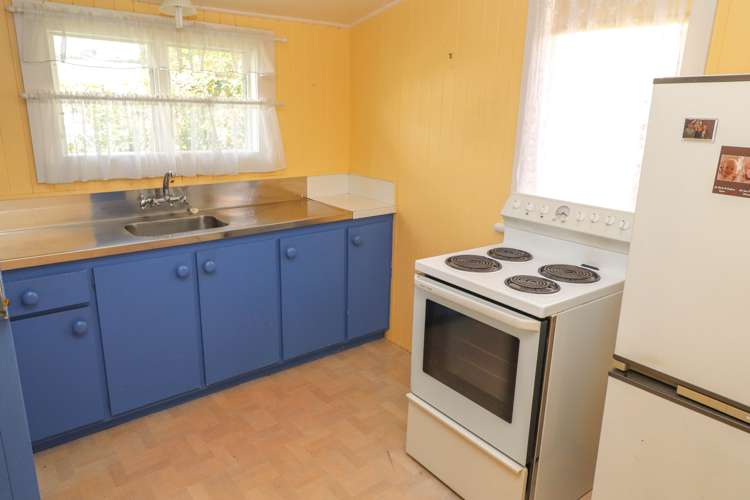 214 Richmond Street Thames_14