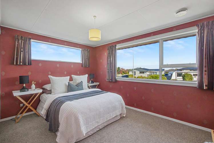 54 Arundel Crescent Strathern_9