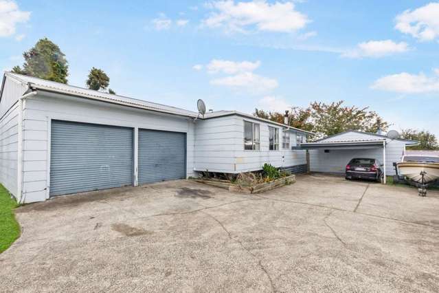 Tidy 3 bedroom, double garage