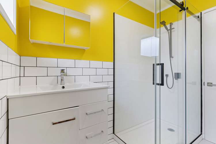 2/27 Aeroview Drive Beach Haven_12