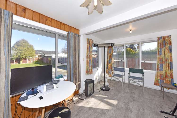 172 Shortland Street Aranui_8