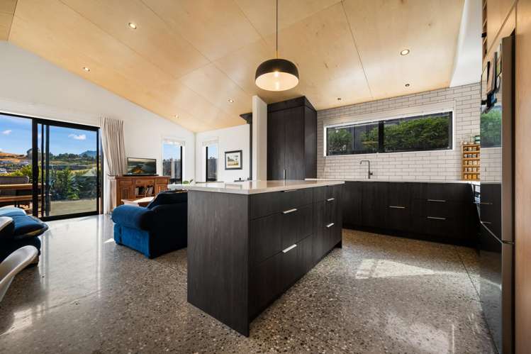 6 McNeil Crescent Wanaka_8