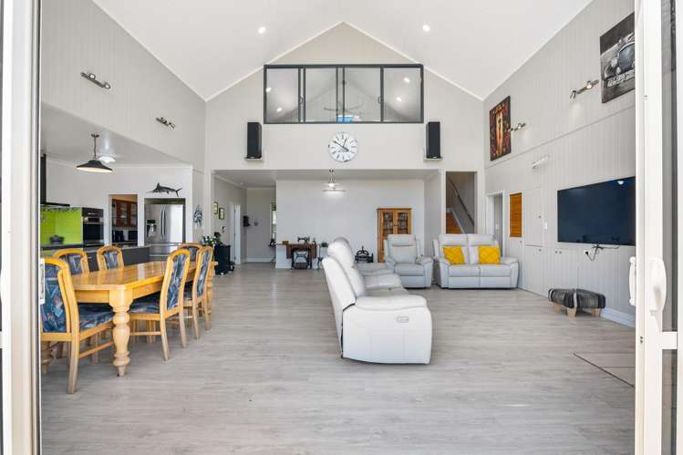 84 Sandford Road Ruakaka_16