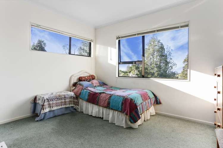 17 Atarua Gardens Waiatarua_17