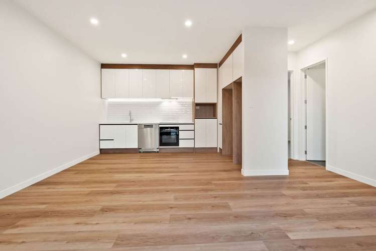 13 Tipu Crescent Wainui_17