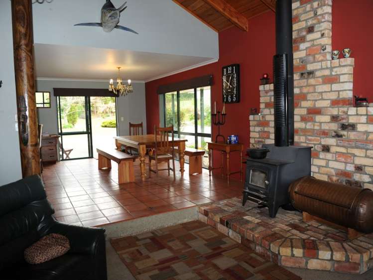 726 Whangamata Road Kinloch_15