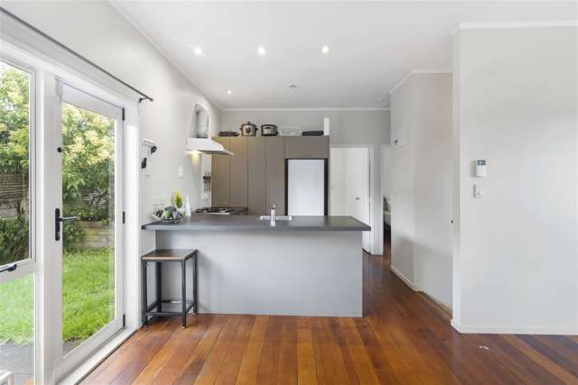 1/72 Clarence Road Northcote Point_4