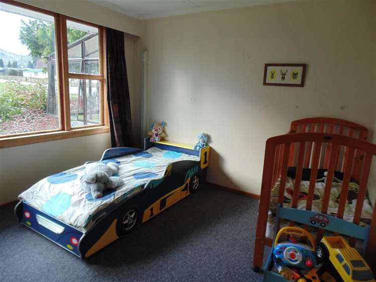 18 Helena Street Lumsden_12