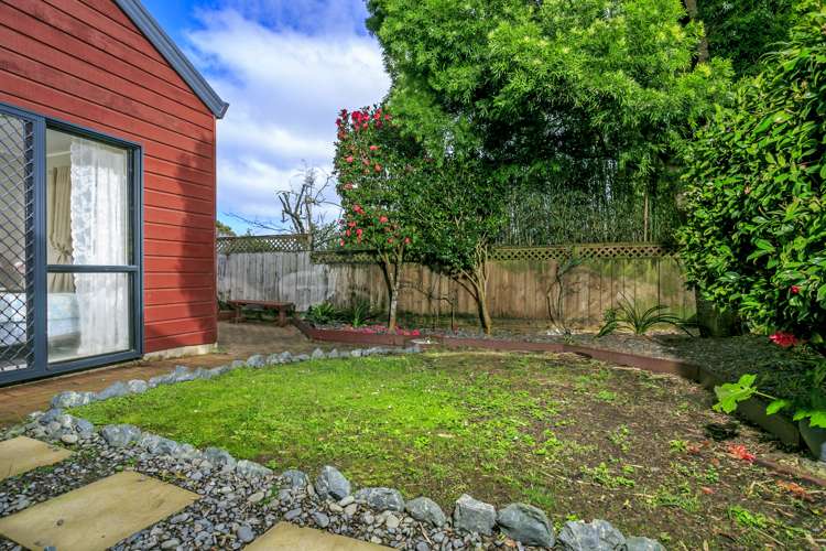 2/41 Howard Road Northcote_14