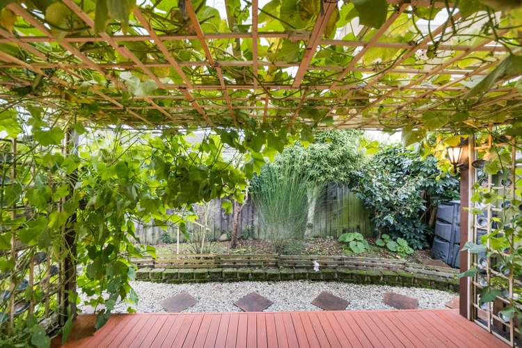 3a Caroline Crescent Highbury_17