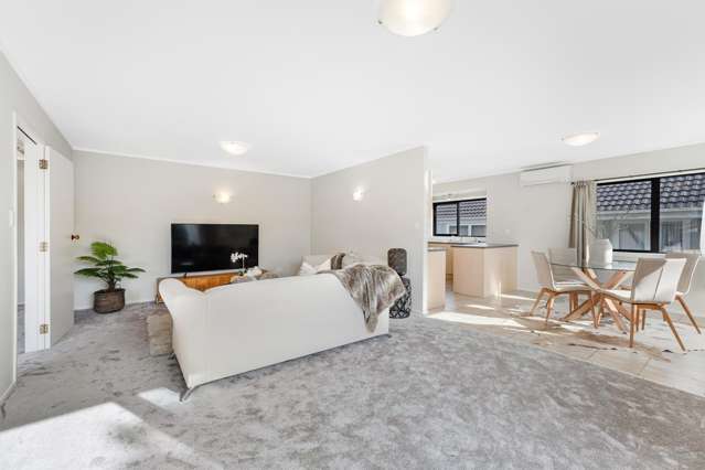 1/133 Botany Road Botany Downs_1