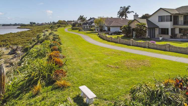 15 Ranger Place Wattle Downs_15