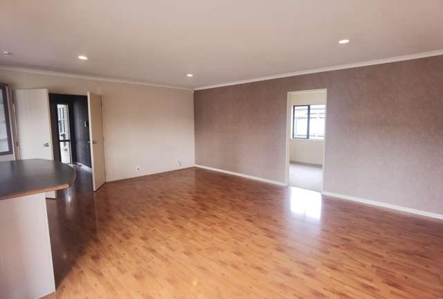 11 Dalcross Drive Flat Bush_4