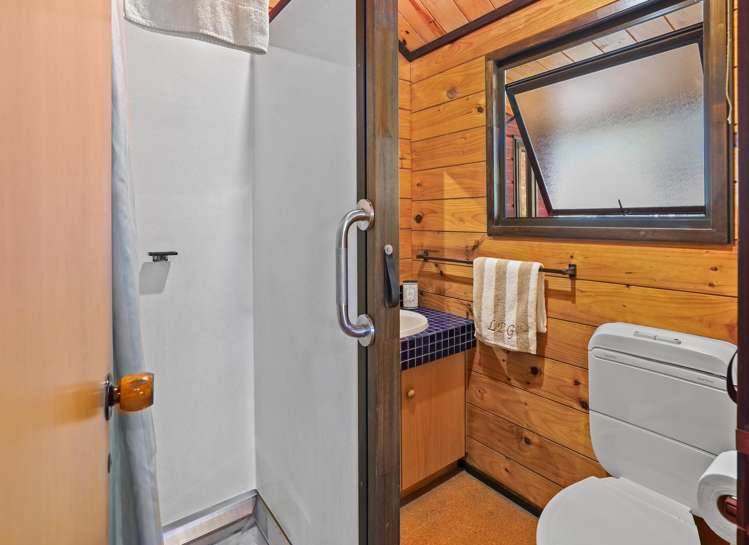 180 Leader Road West Waiau_13