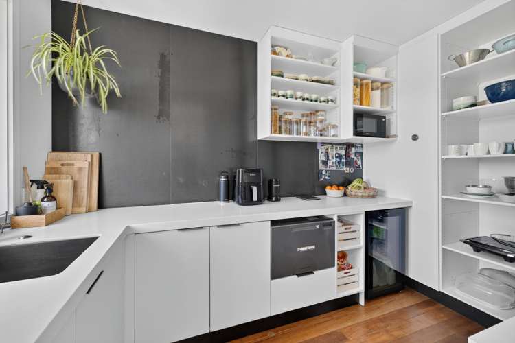 11 Kaioruru Lane Charteris Bay_8