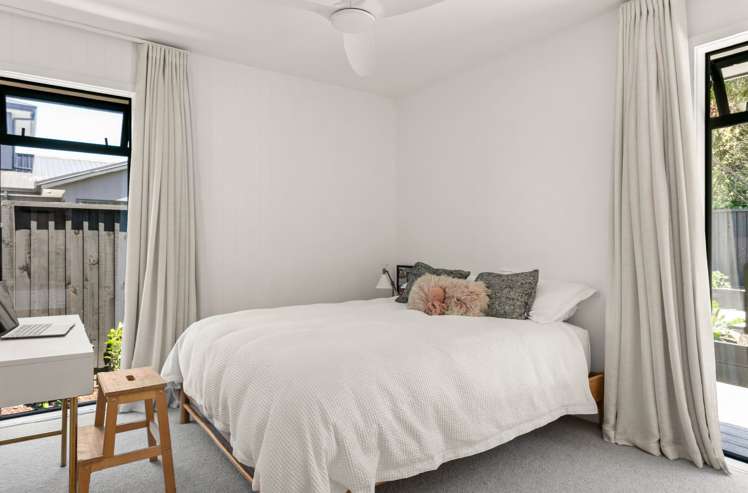 17 Sandy Cove Wainui_13