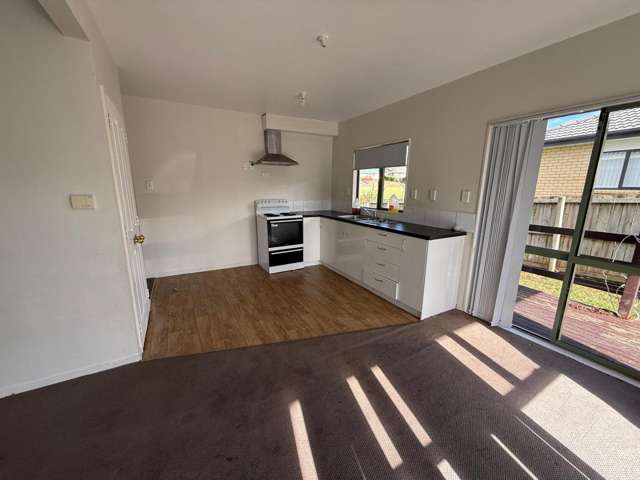 2/8 Puriri Road 10686_3