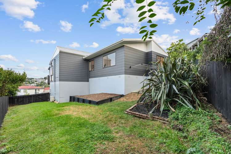 13 Frosses Place Massey_14