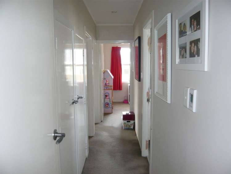 22 Montmere Avenue Te Atatu Peninsula_5