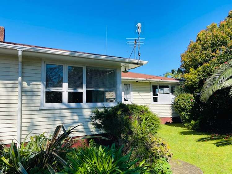 19 Waipani Road Te Atatu Peninsula_11
