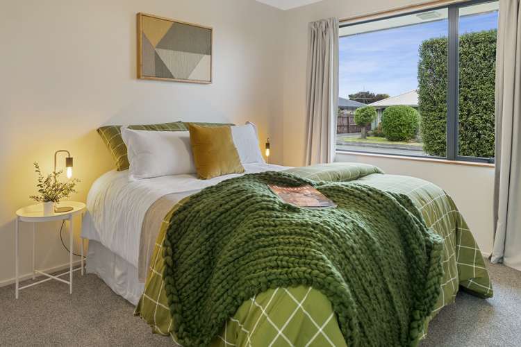 1 Vining Crescent Stoke_12