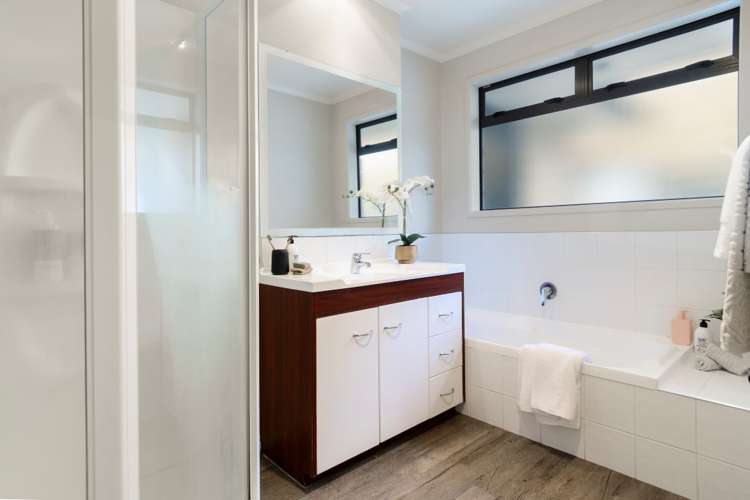 8 Highlander Place Welcome Bay_13