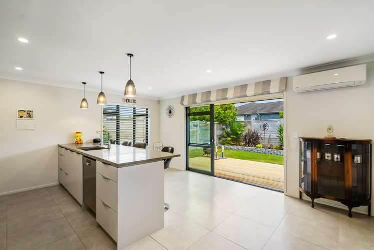 11 Munford Lane Riverhead_21