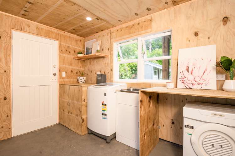 8 Tui Terrace Tawa_23