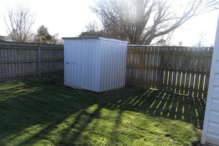 42 Devon Crescent Bulls_6