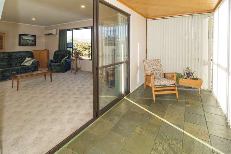 1 Falcon Drive Allenton_10