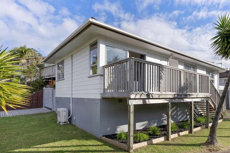 1/9 Embassy Place Glenfield_18