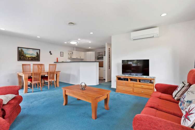 5a Kokiri Street Te Atatu South_8