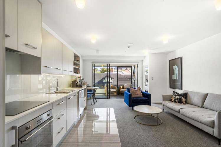 2D/36 College Hill_1