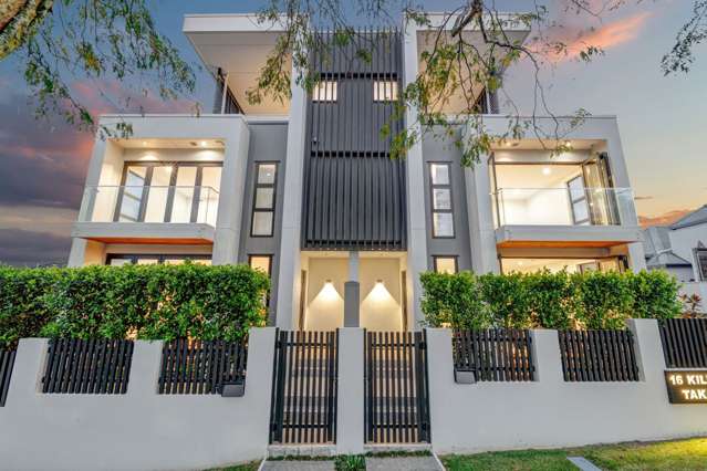 Five townhouses built for downsizers for sale in Takapuna