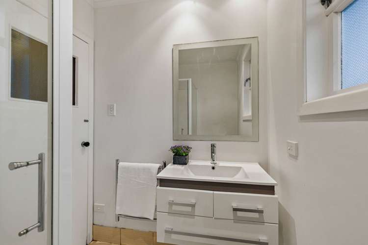 46 Strid Road Te Atatu South_7