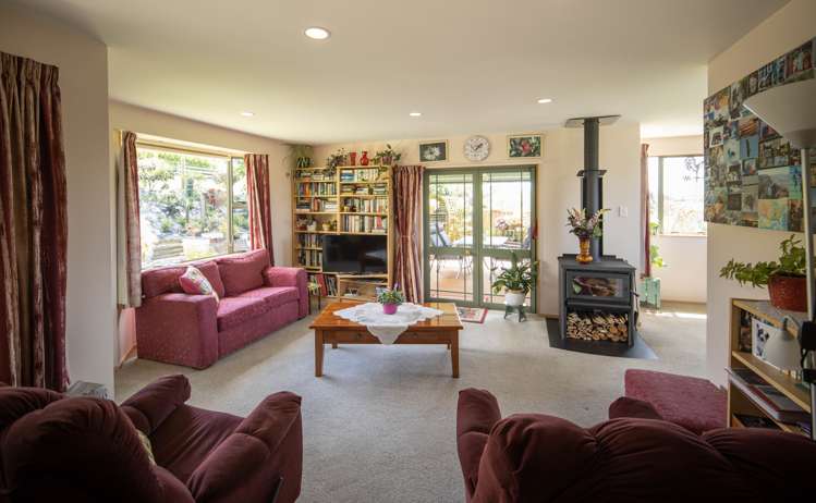 53 Maudes Road Deborah_4