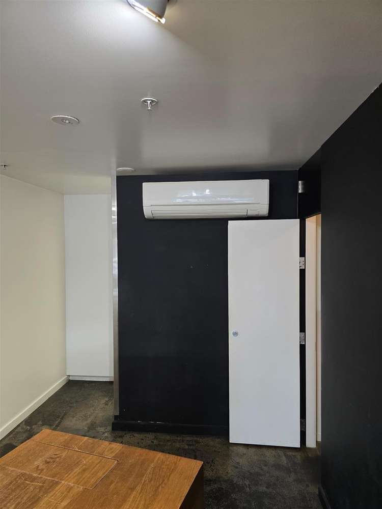 Shop 4, 108 Lambton Quay Wellington Central_4