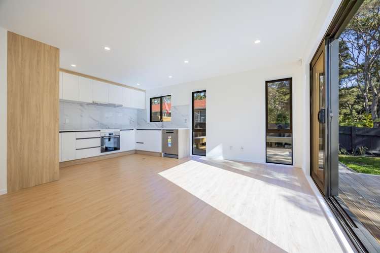 37 Allington Road Massey_10