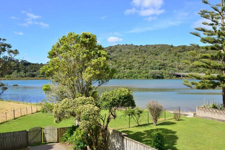 2H/25 Weranui Road Waiwera_8