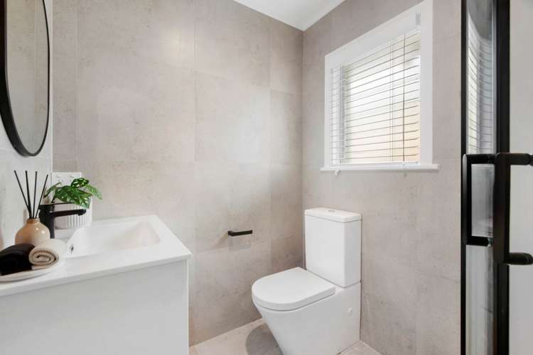 2/134 St Johns Road St Johns_6