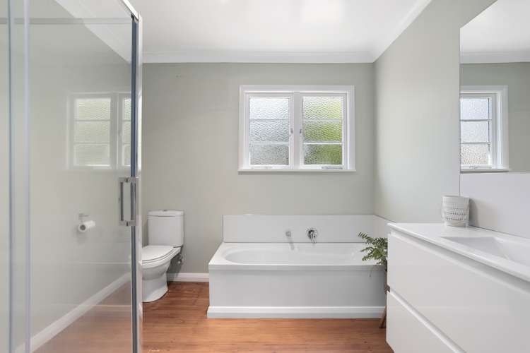 234 Godley Road Titirangi_15