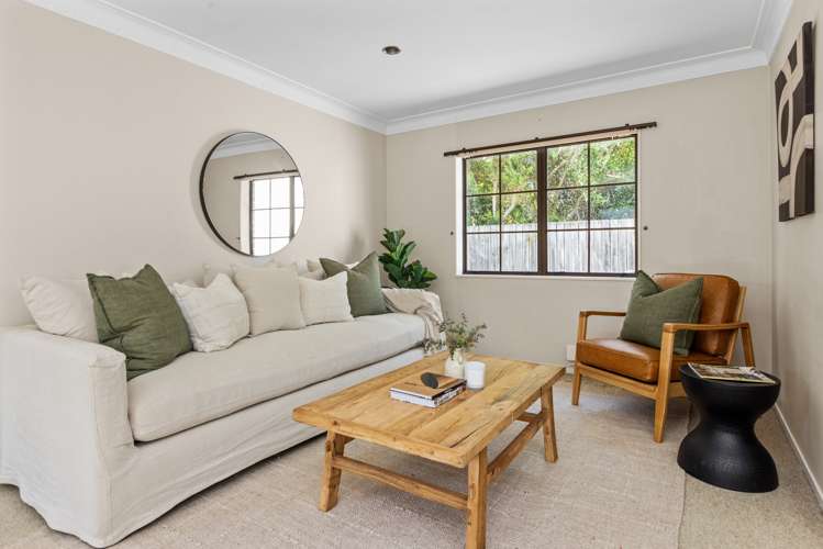 2/409 Knight Street Hastings_5